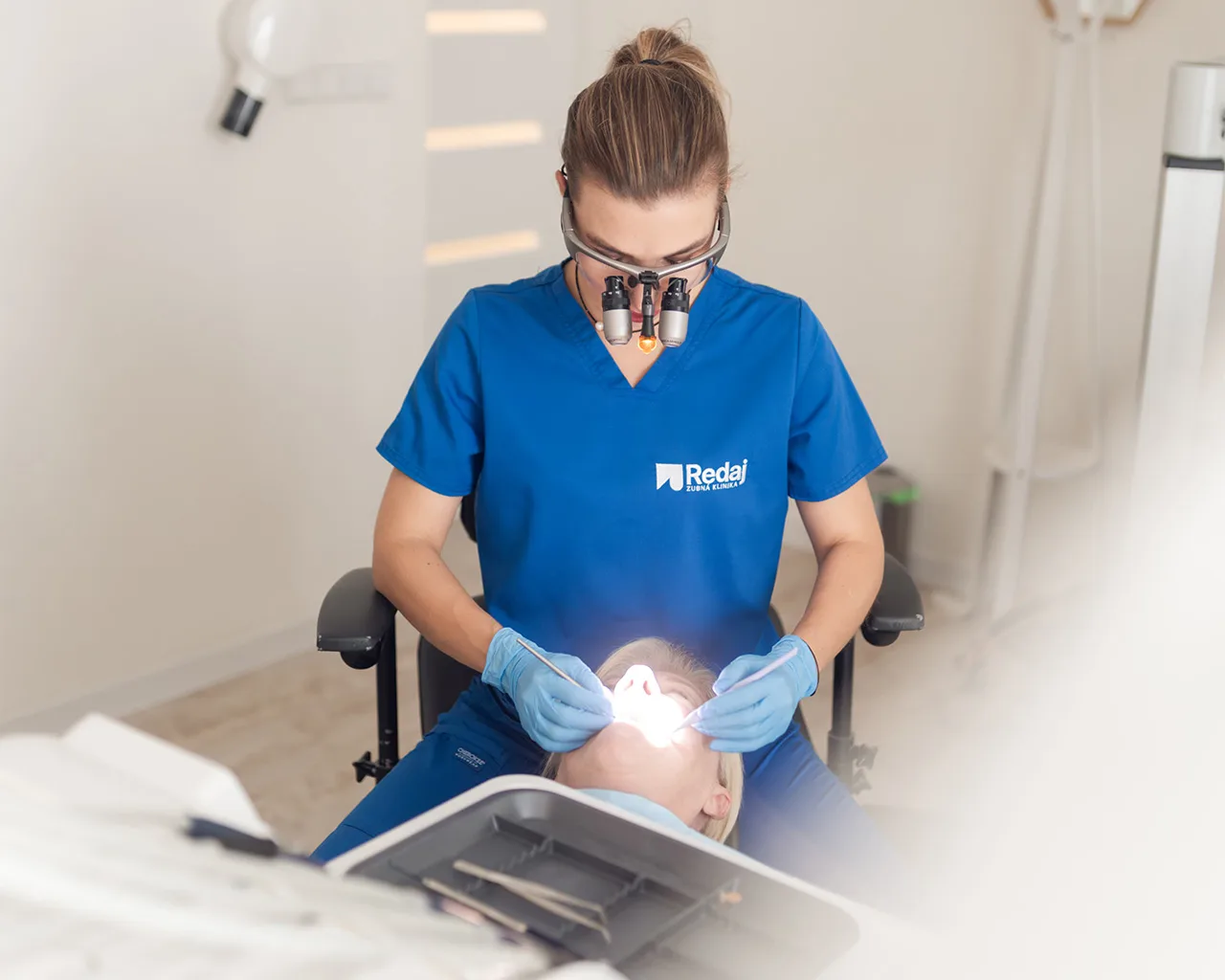 Služba zubnej kliniky Redaj - Zubná chirurgia